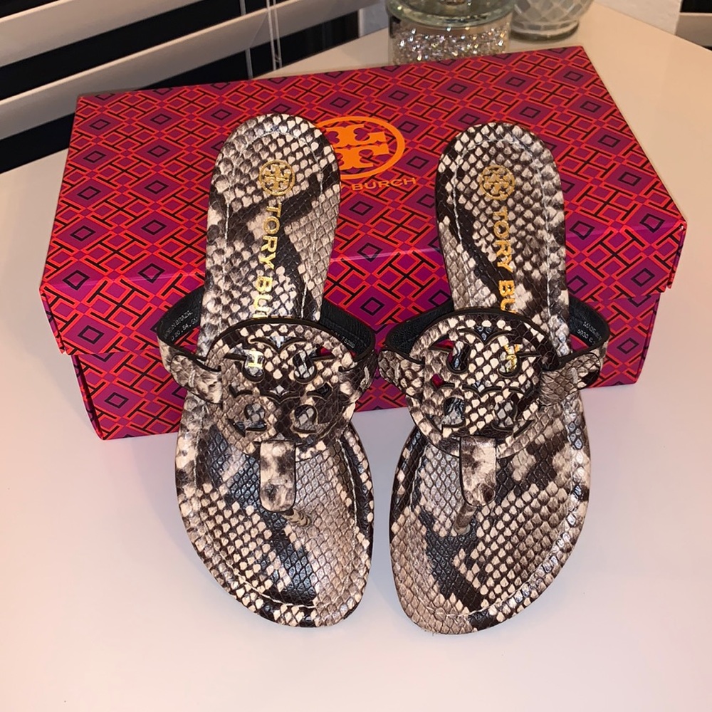 Miller stamps snake print Tory Burch flip flops/sandals